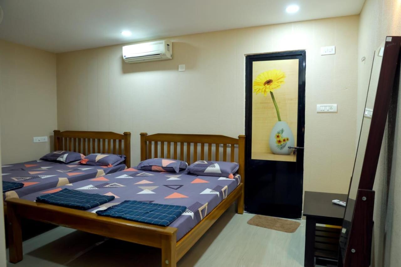 Hangout Kalyanpur Екстер'єр фото