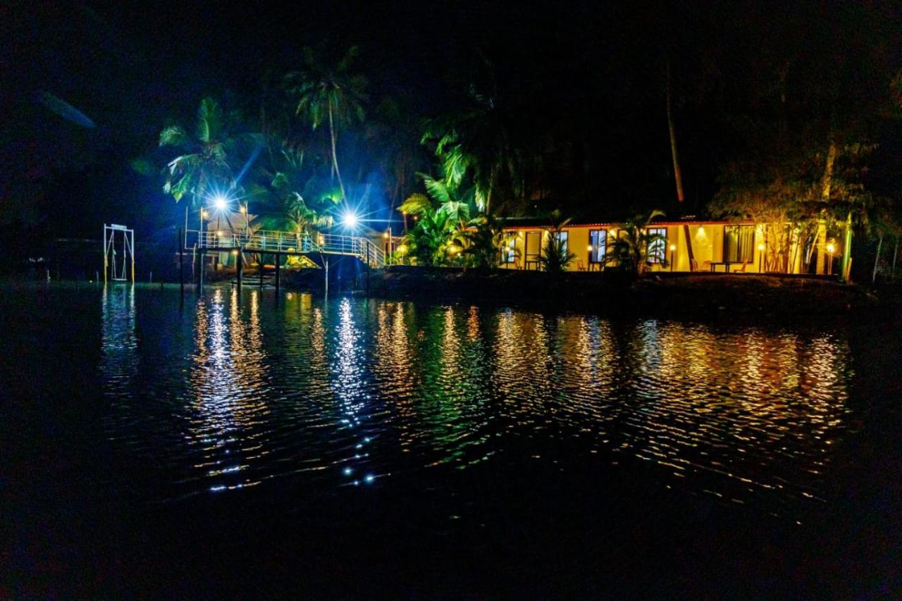 Hangout Kalyanpur Екстер'єр фото